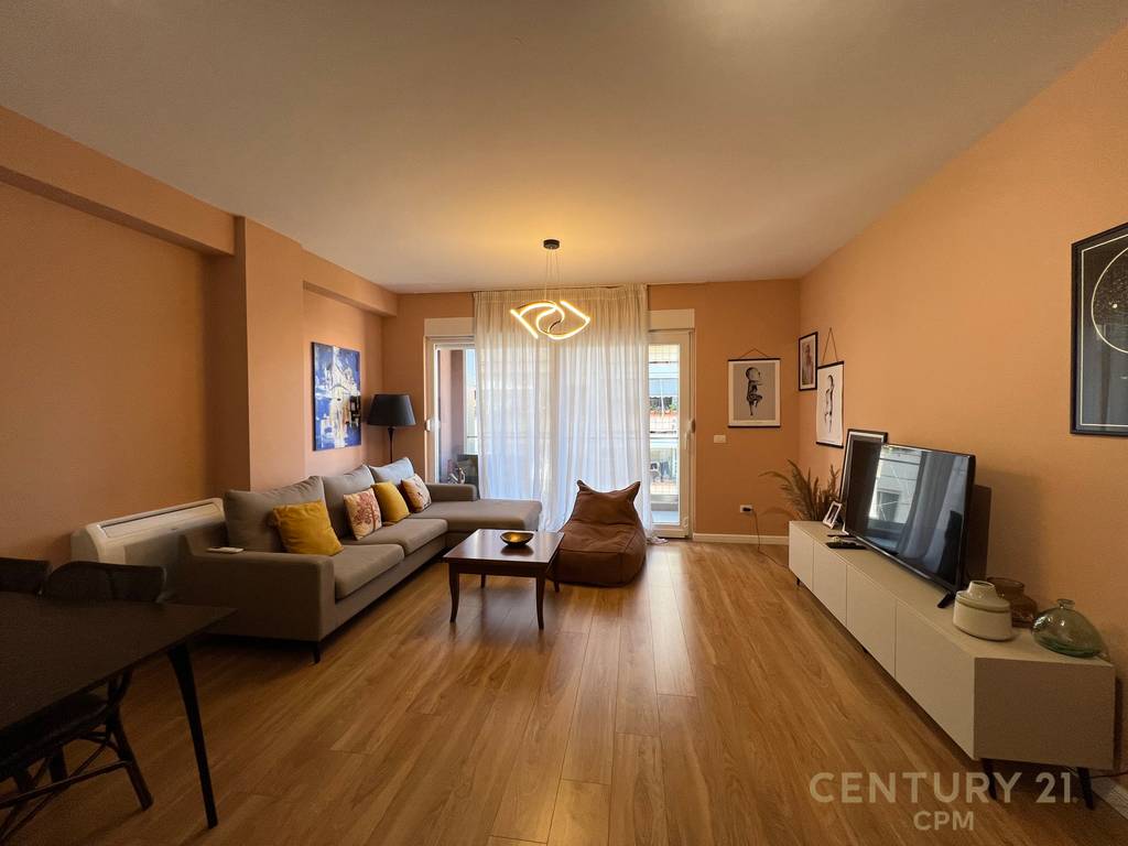 Zum verkauf, 2+1+2 wohnung, barrikadave straße