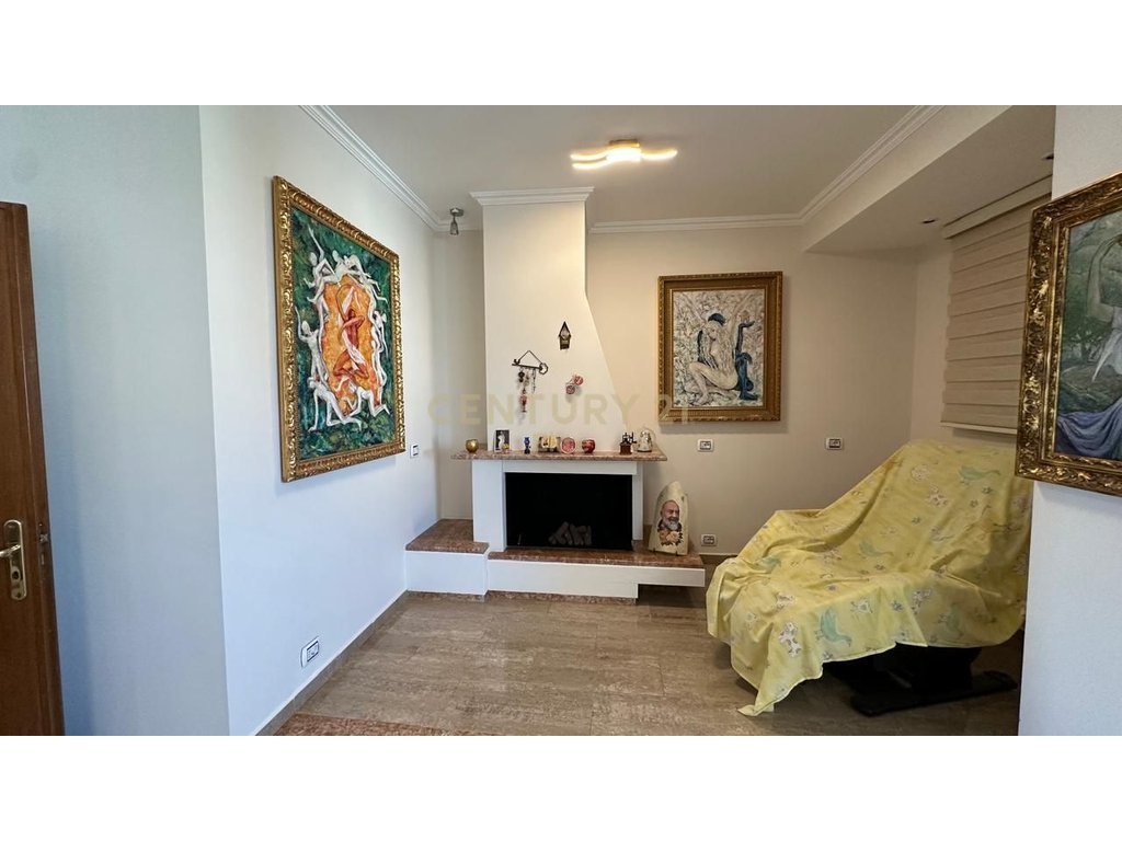 Zum verkauf, 2+1+2 wohnung, barrikadave straße