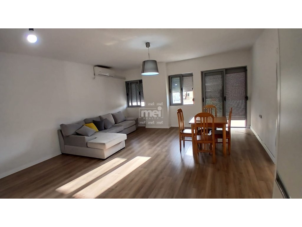 Zu mieten: 2+1 wohnung in der nähe von ukd, durres!
