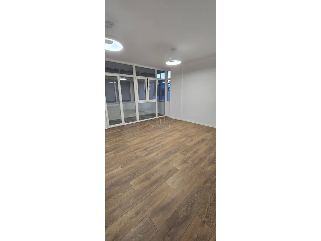 Apartamento 2+1 à venda perto da estação de trem de Tirana