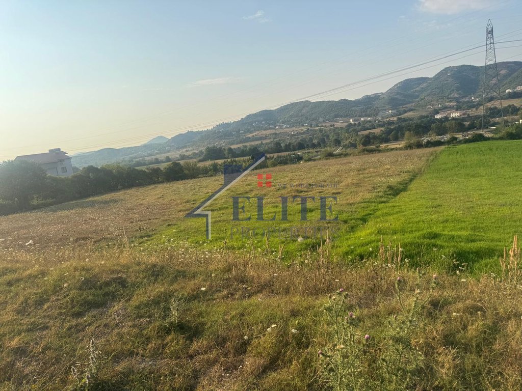 Terreno in vendita a vishaj, vicino a vilë 26