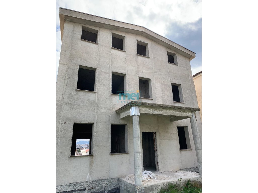 Vente super appartement privé de 3 pièces à l'institut!