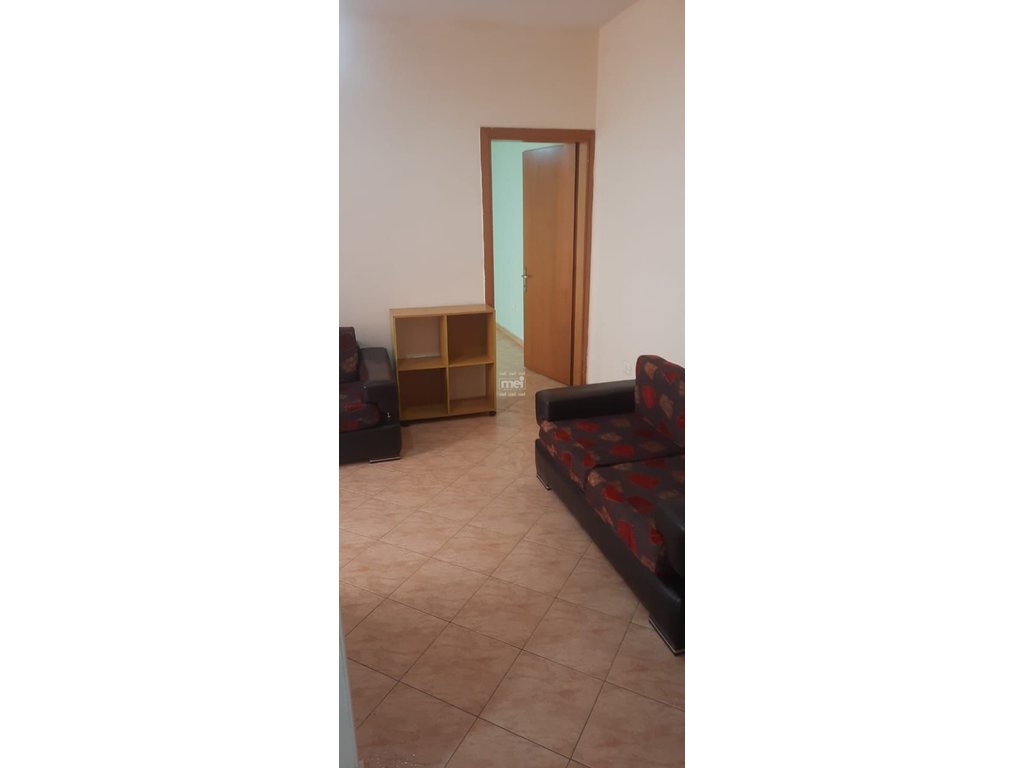 Shitet apartament 1+1 ne plazh !