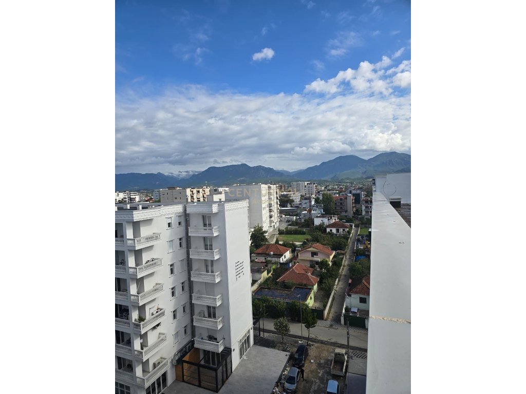 Apartamento à venda 2+1 "Rruga 7 Marsi" kamez!