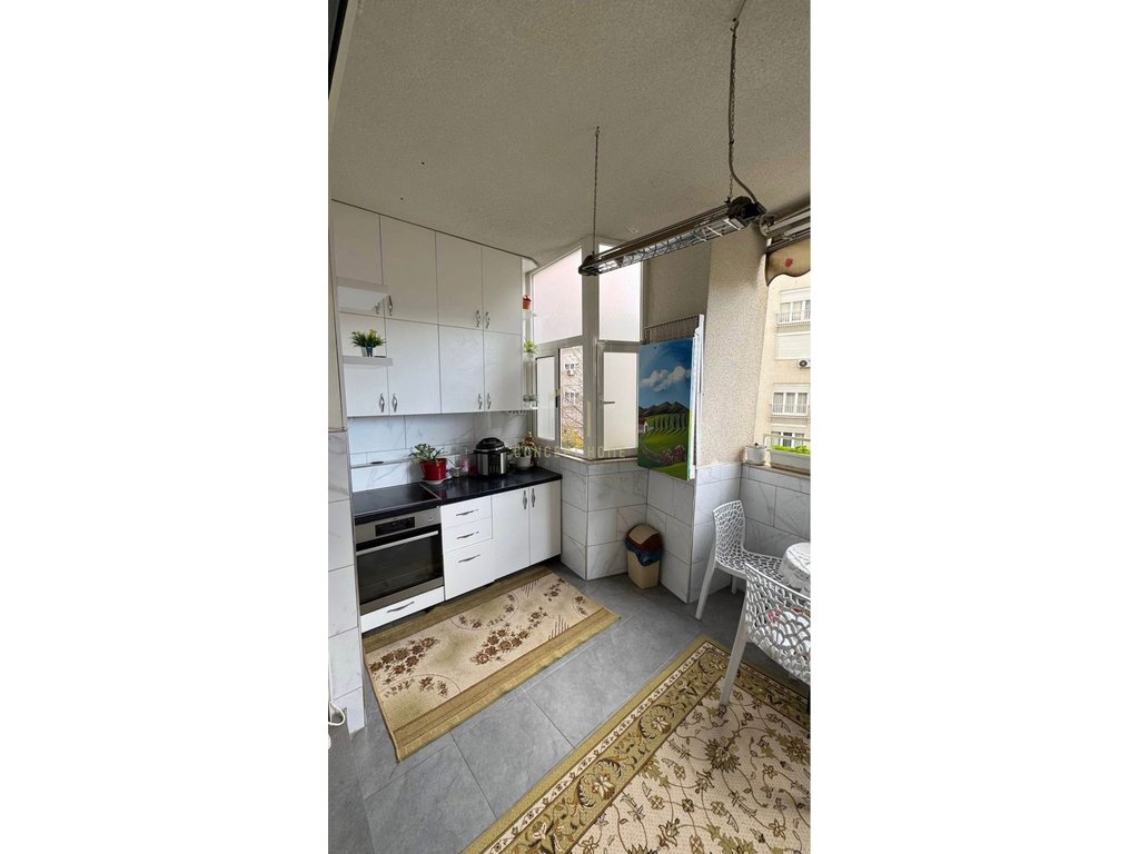 Apartment zum verkauf 2+1+2 bei 21 dhjetori