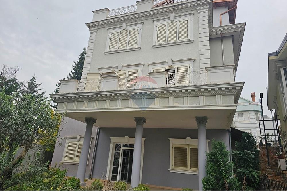 Mjull bathore vicino a tulipan residence