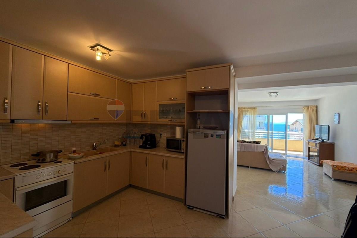 Apartamento 2+1 en venta con vista panorámica al mar, calle mitat hoxha, Sarandë (2)