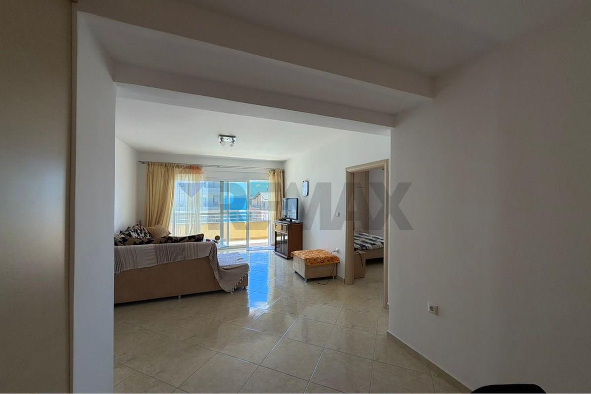 Apartamento 2+1 en venta con vista panorámica al mar, calle mitat hoxha, Sarandë (3)