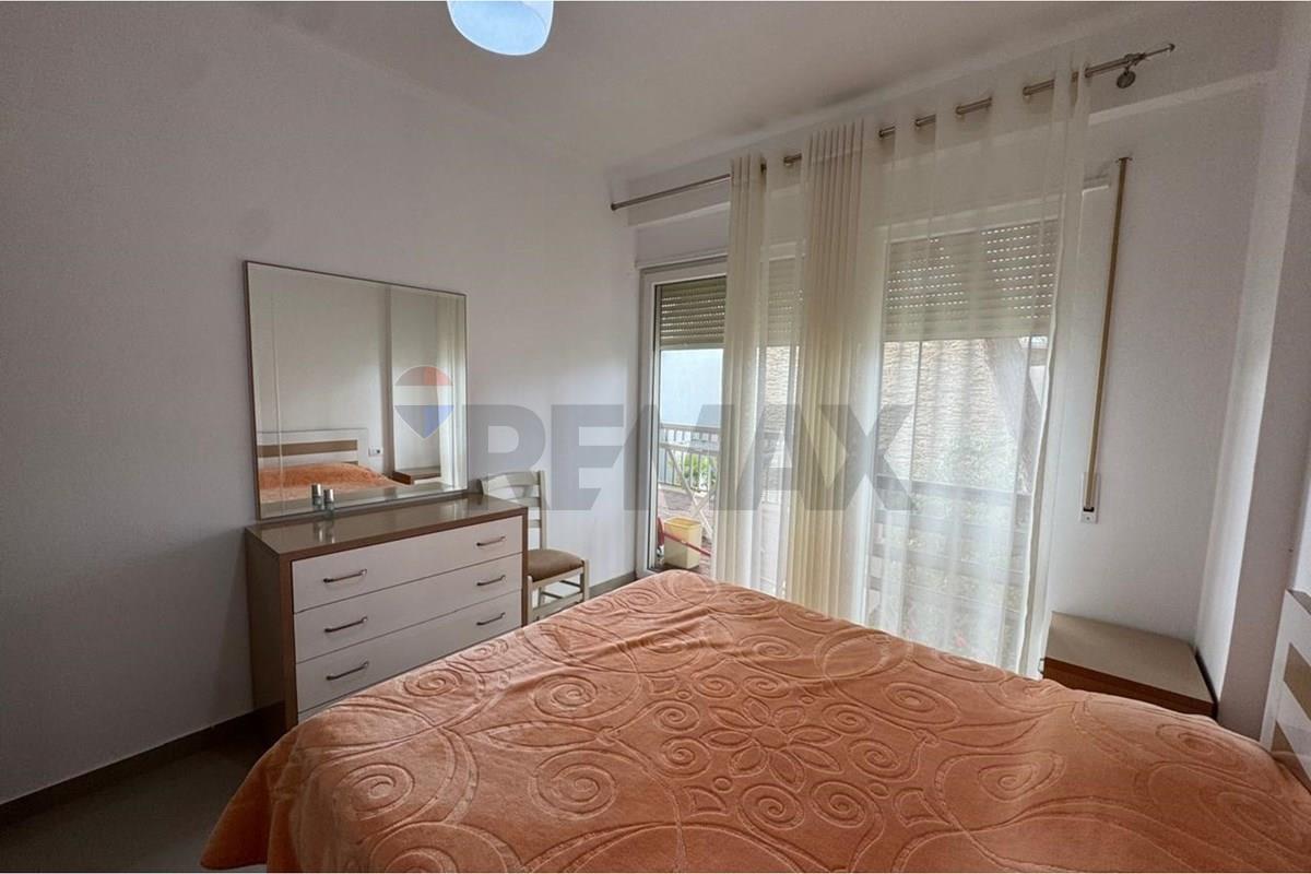 Apartamento 2+1 con balcón en venta en gjiri i lalzit lura 3 (4)