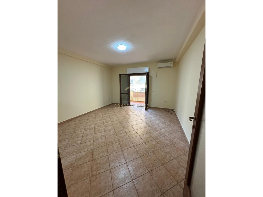Zur miete wohnung 2+1+2 in der nähe des pariser rathauses