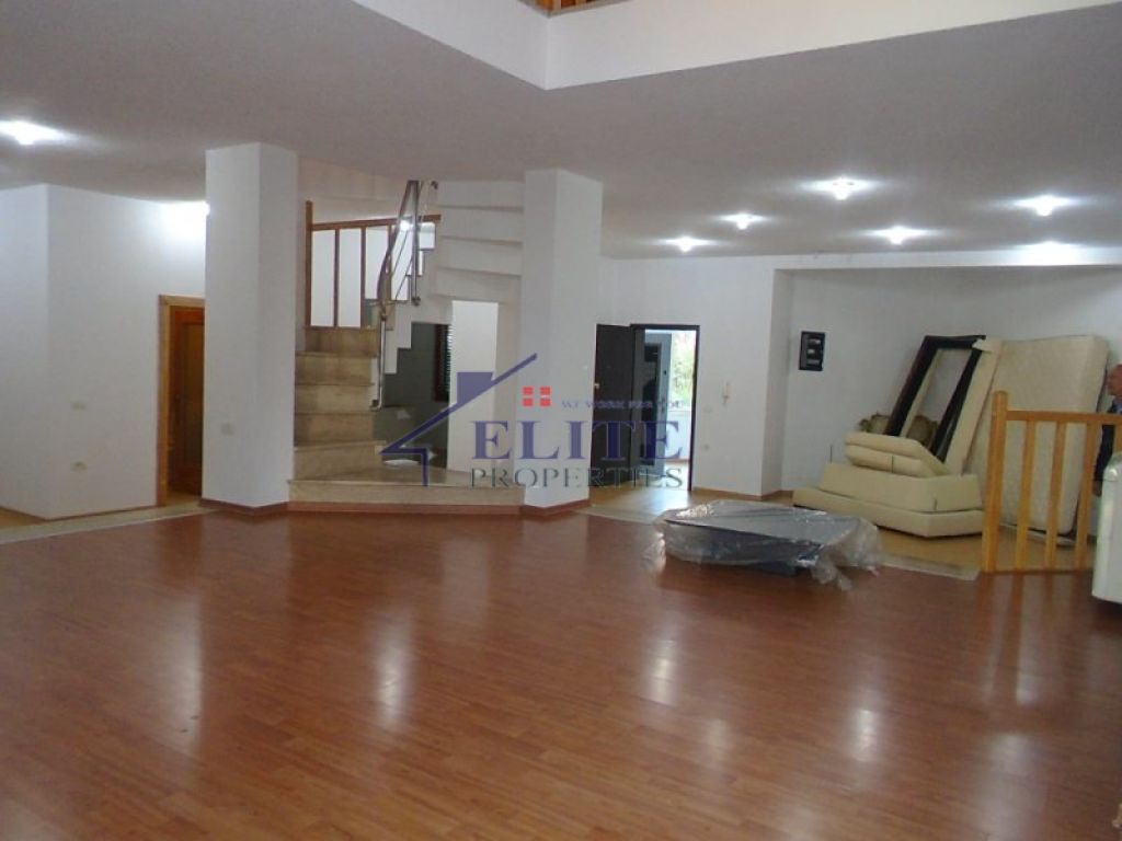 Duplex in affitto vicino al complesso dinamo