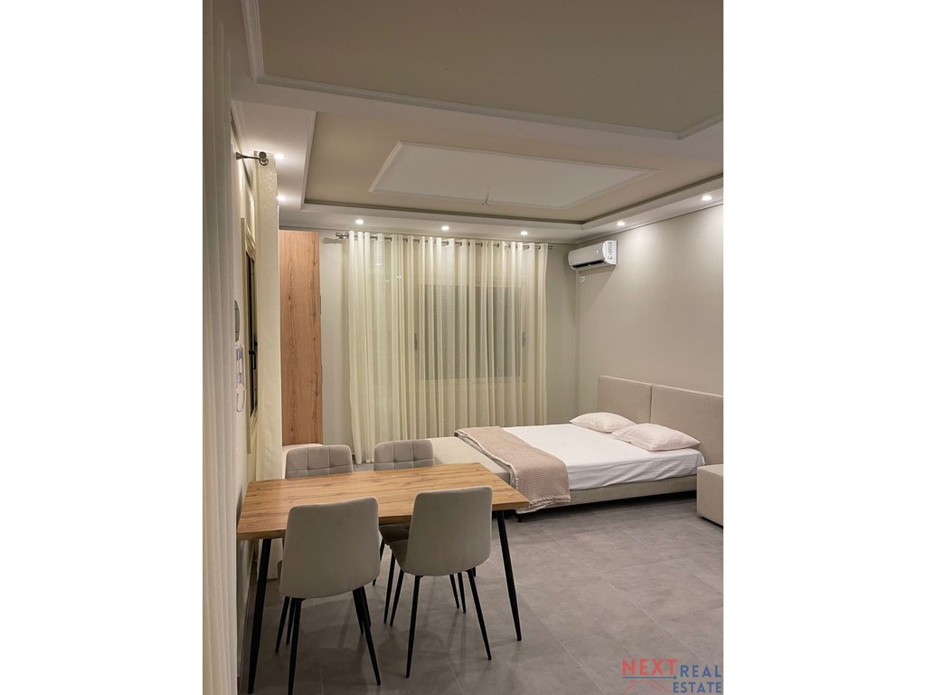 Studio for rent on the second floor of a private house in Vlorë