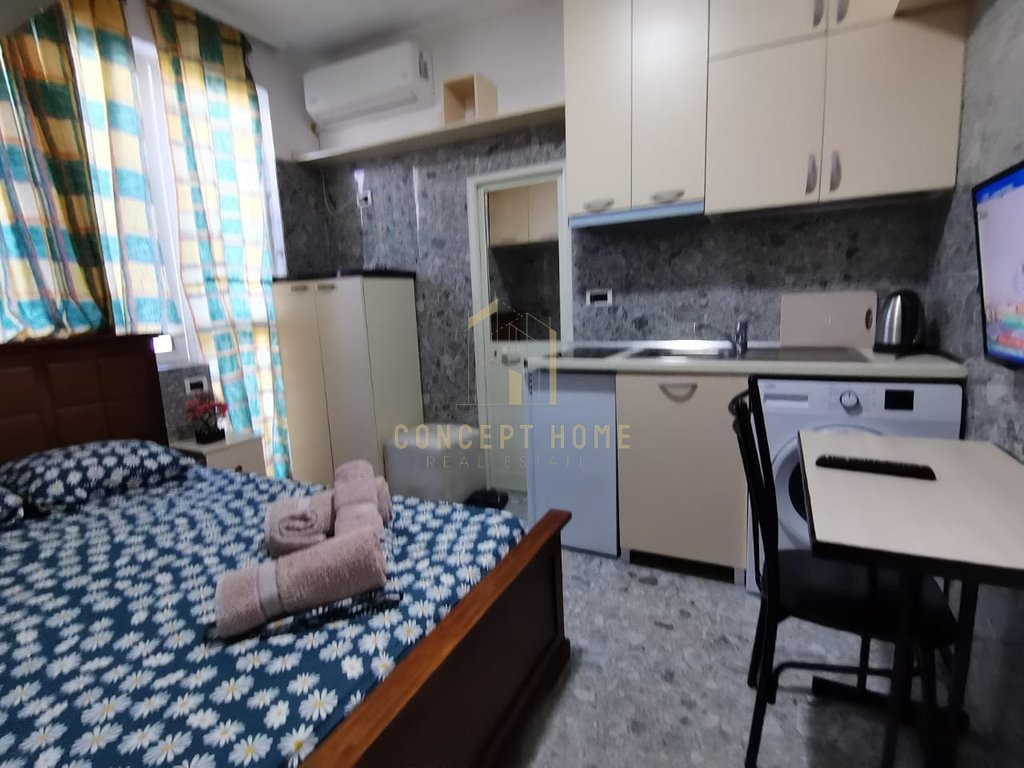 Jepet me qera gasoniere tek bulevardi ri