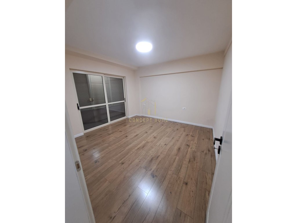 Apartament 2+1 me qira në qendër të tiranës