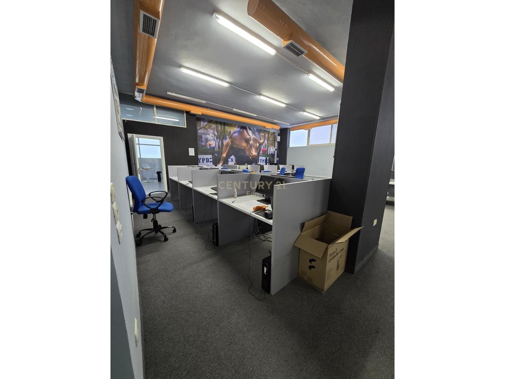 Espacio comercial en venta en Durrës, cerca de la calle mujo ulqinaku (1200 euro/m²)! (6)