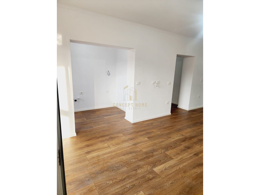 Apartament 2+1 për shitje në Ali Demi, Tiranë