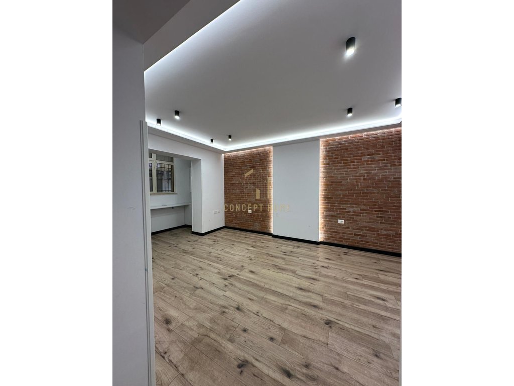 1+1 apartment for rent in bllok, Tirana
