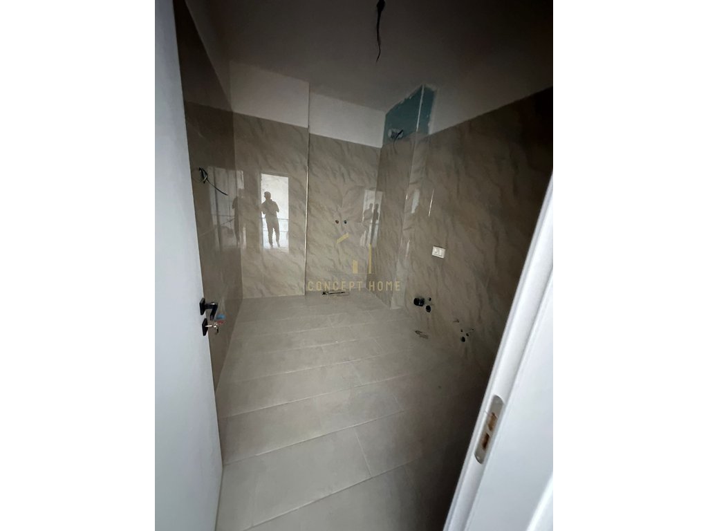 Shitet apartament 1+1 ne kamez