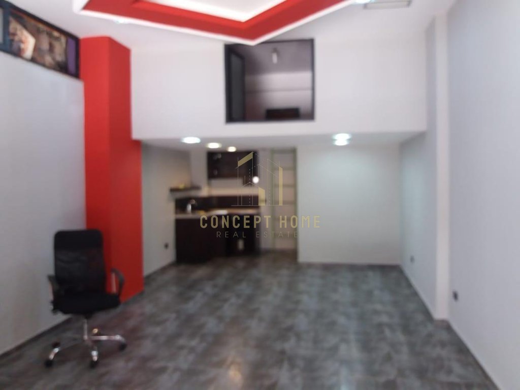 Espaço comercial para alugar em Astir