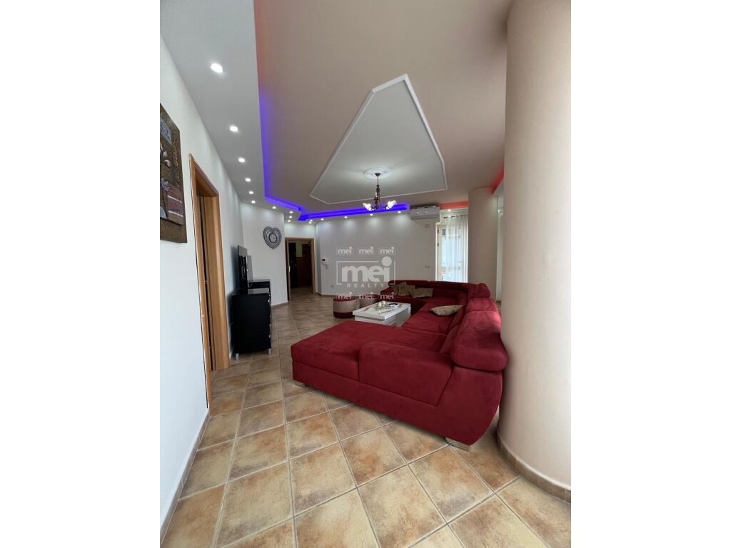 Apartment for sale 2+1+2 near the building!