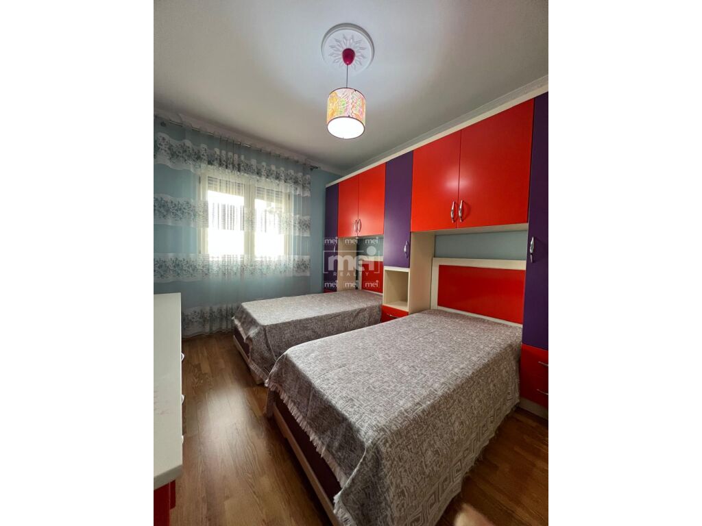 Apartment for sale 2+1+2 near the building!