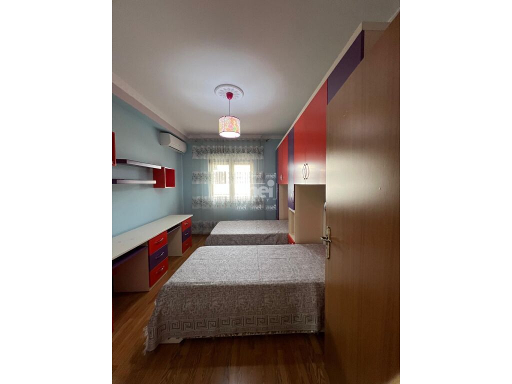 Apartment for sale 2+1+2 near the building!