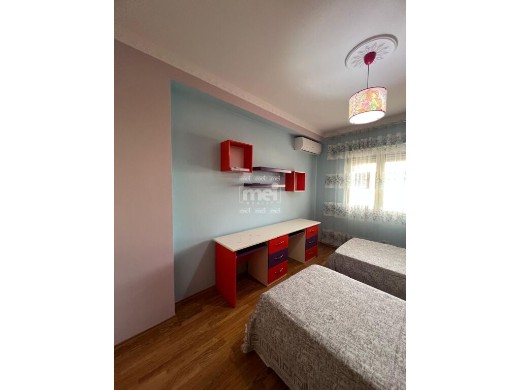 Apartment for sale 2+1+2 near the building!