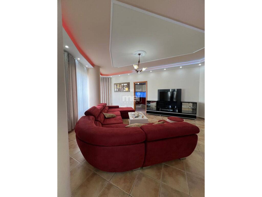 Apartment for sale 2+1+2 near the building!