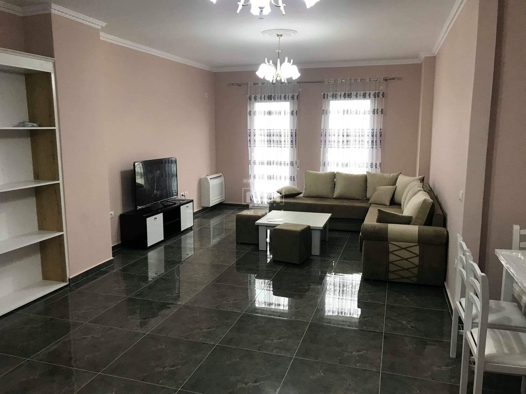 Apartment for sale 2+1+2 near the building!