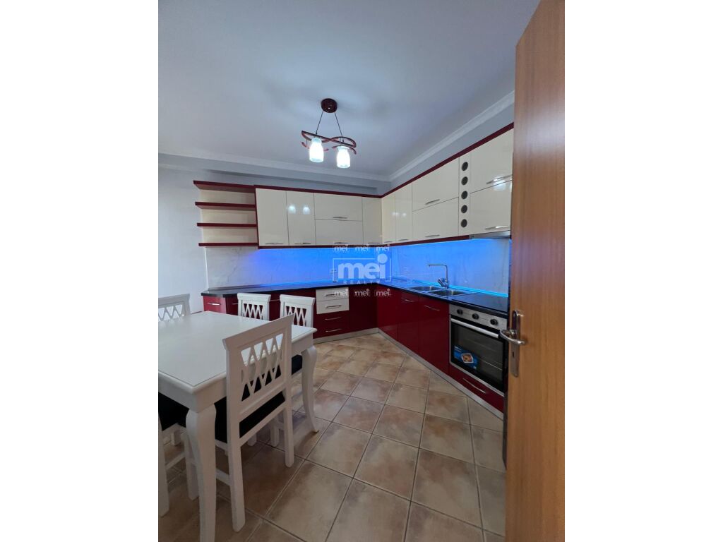 Apartment for sale 2+1+2 near the building!