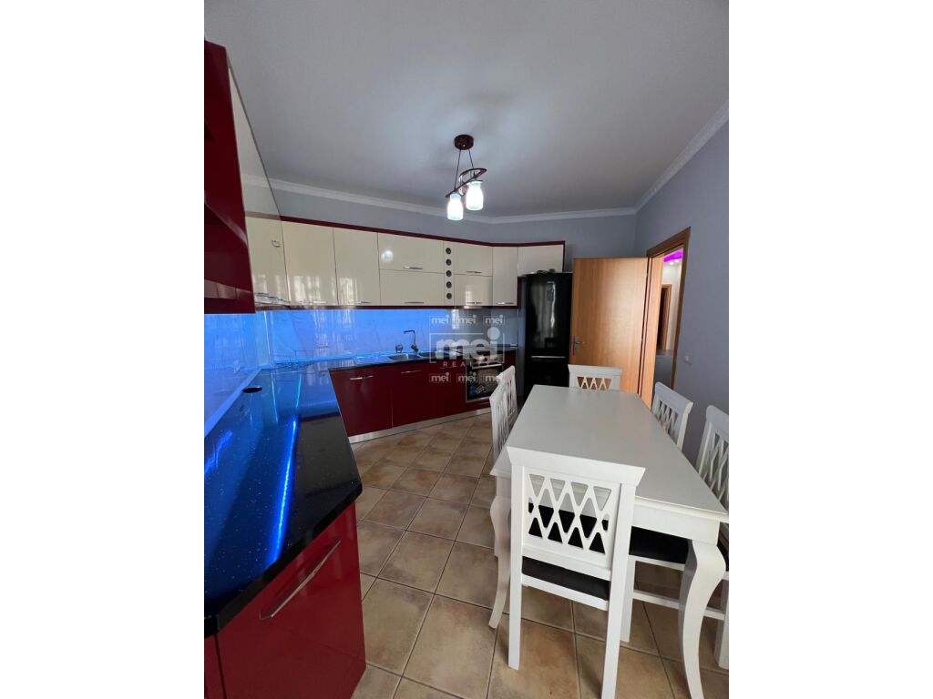 Apartment for sale 2+1+2 near the building!