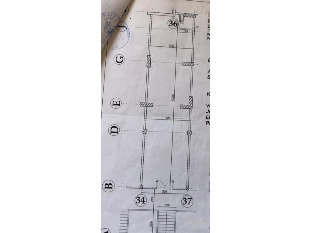 À vendre espace commercial au site expo d'ancienne!
