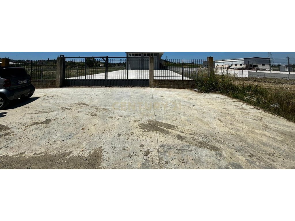 Almacén en venta en durres