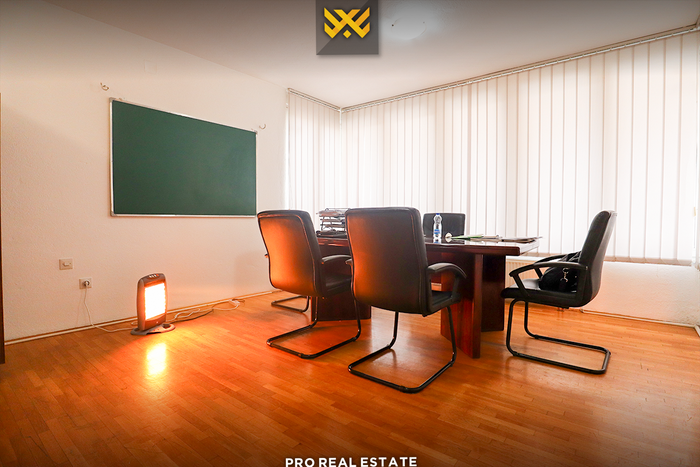Shtëpi 360m² me #qira në qendër