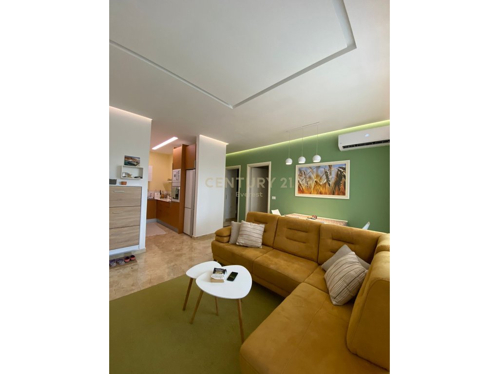 Apartament 1+1 me oborr ne hamallaj!