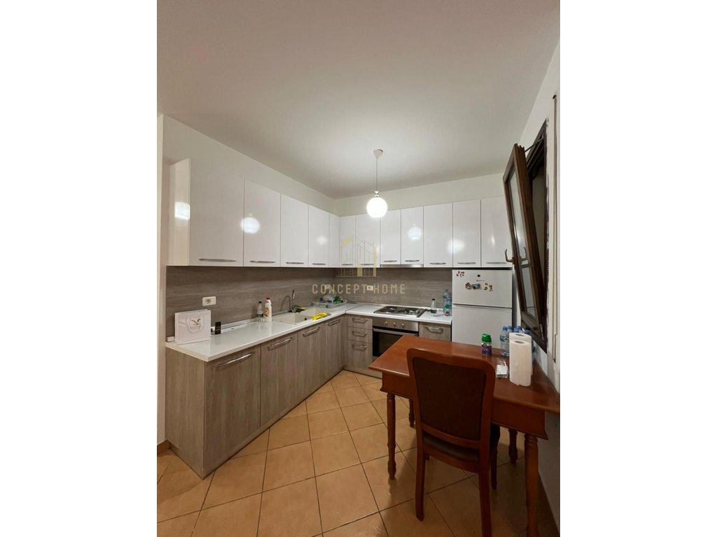 2+1+2 wohnung zur miete im botanischen garten, Tirana