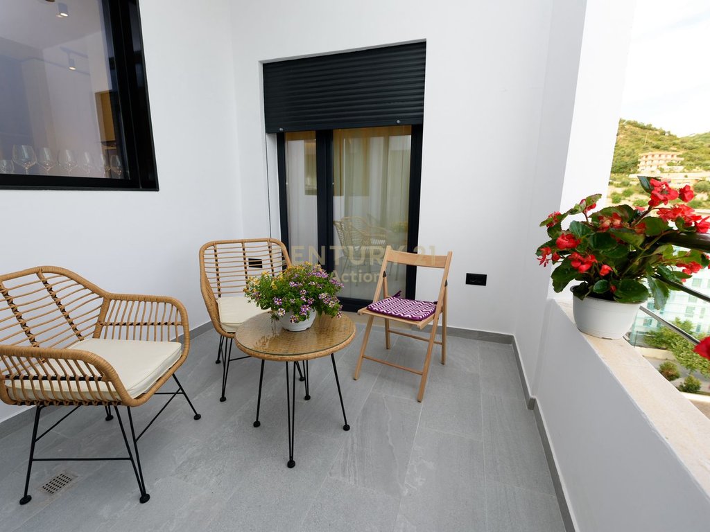 Apartamento 1+1 y 1 estudio en lungomare, Vlorë | 117 m²!