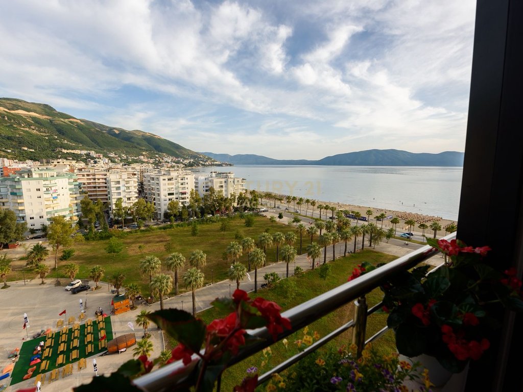 Apartamento 1+1 y 1 estudio en lungomare, Vlorë | 117 m²!