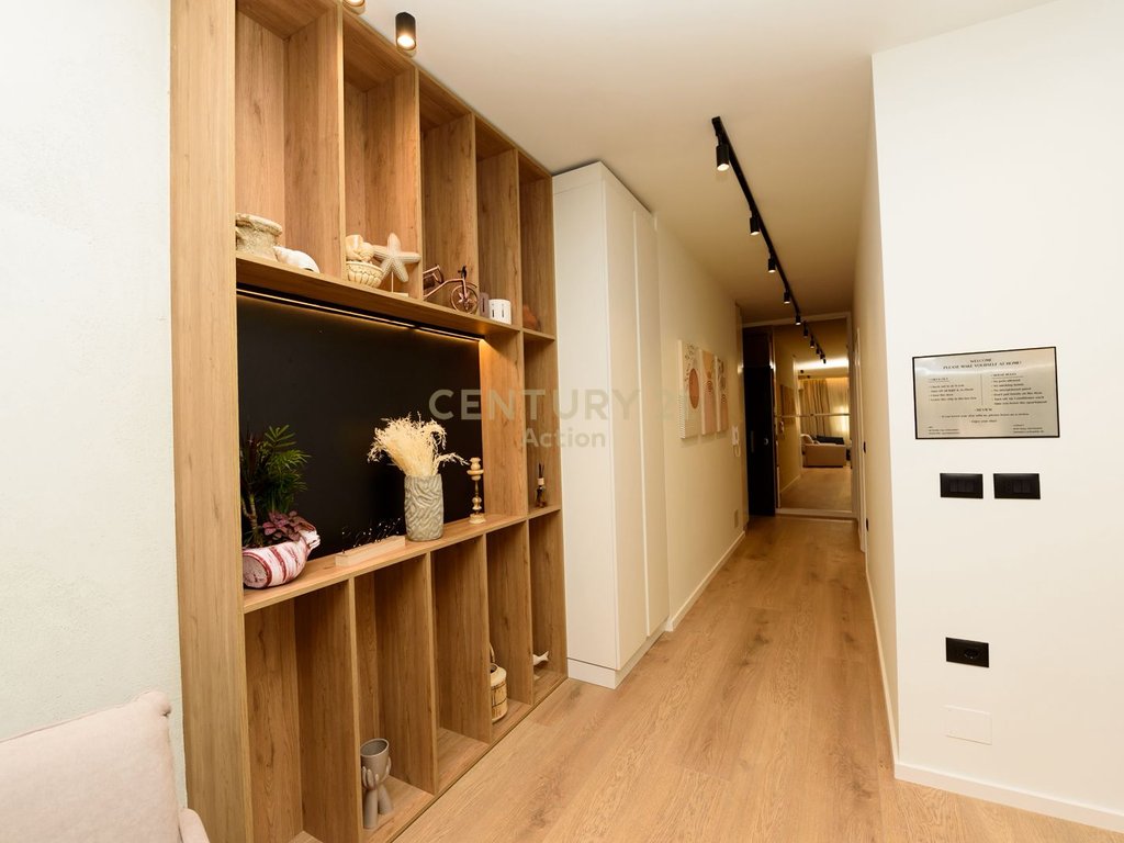 Apartamento 1+1 y 1 estudio en lungomare, Vlorë | 117 m²!