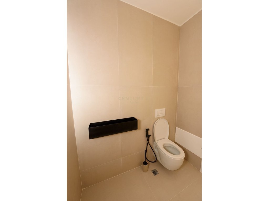 Apartamento 1+1 y 1 estudio en lungomare, Vlorë | 117 m²!