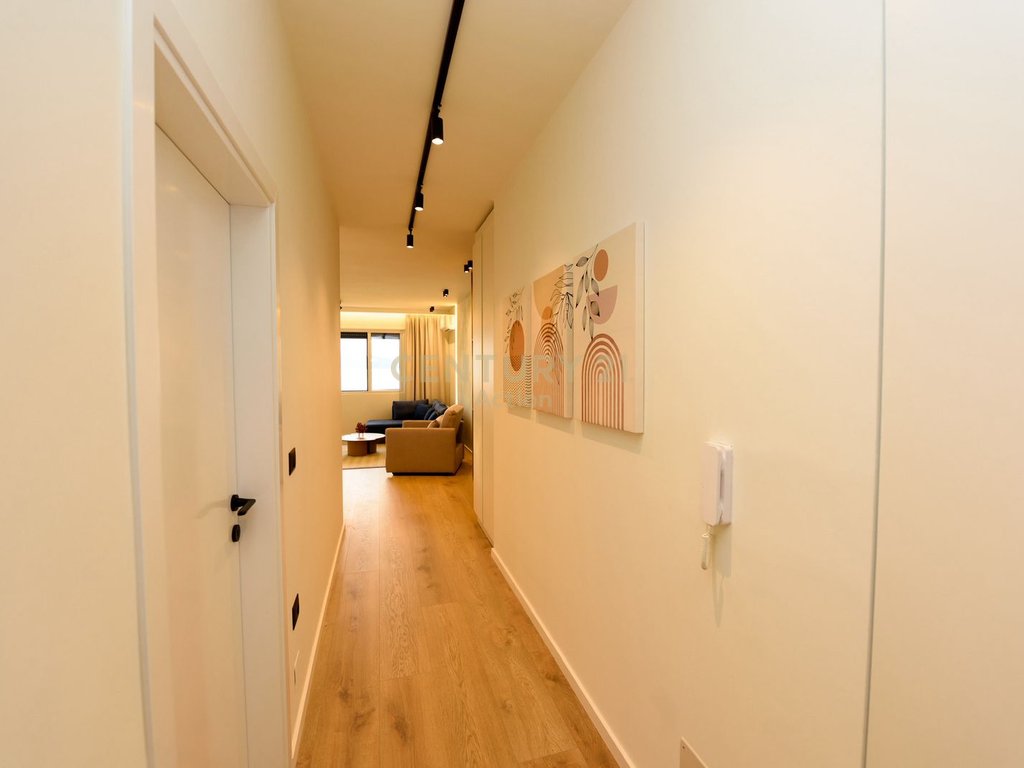 Apartamento 1+1 y 1 estudio en lungomare, Vlorë | 117 m²!