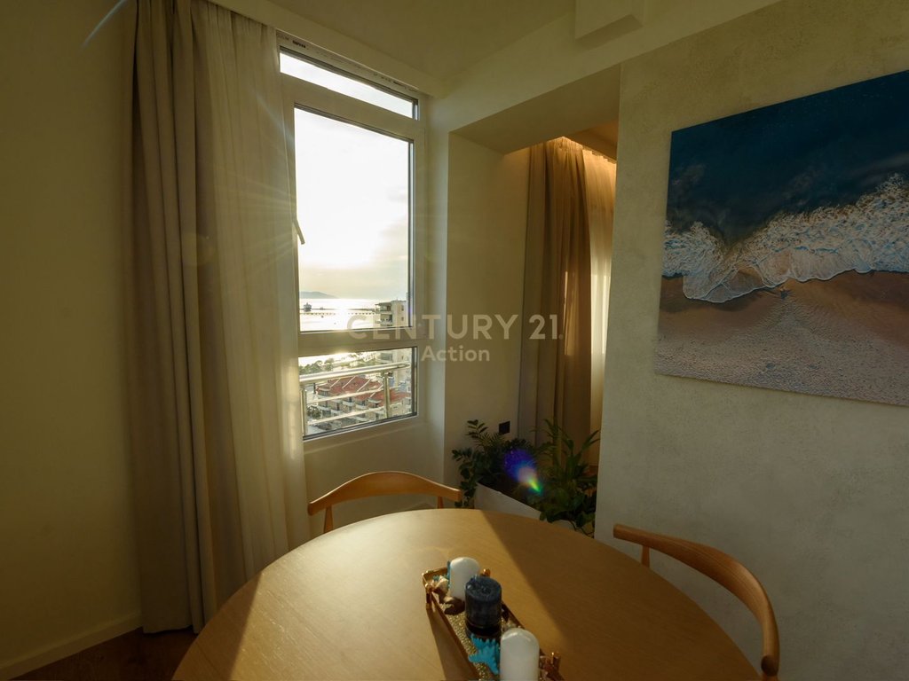 Apartamento 1+1 y 1 estudio en lungomare, Vlorë | 117 m²!