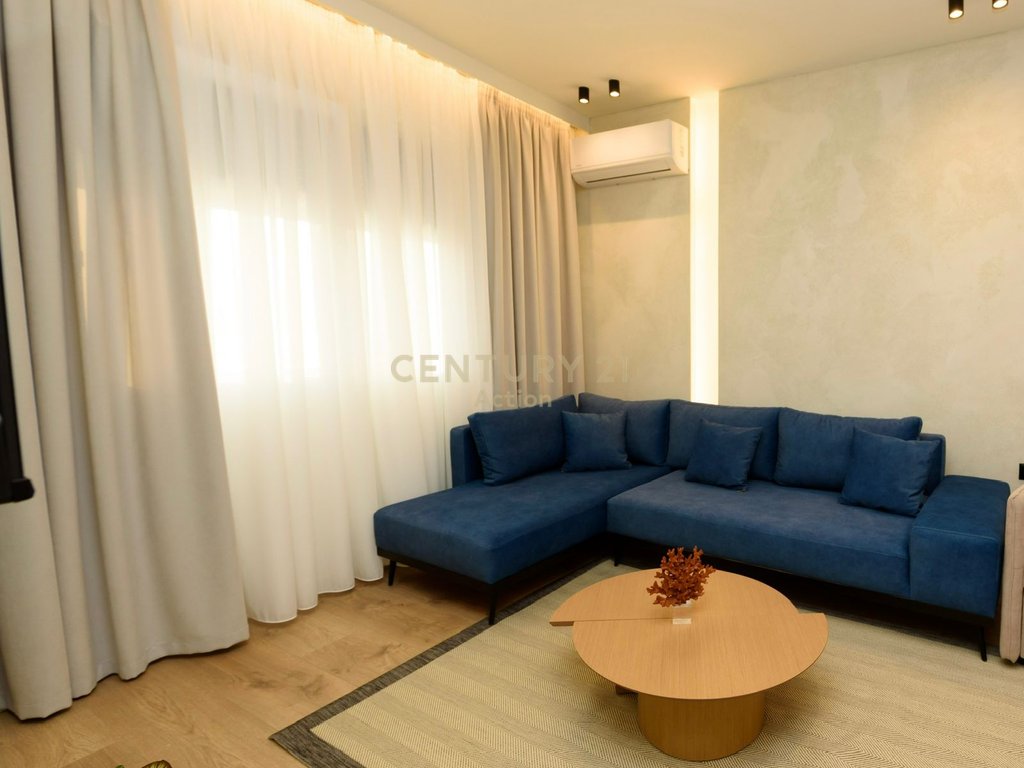 Apartamento 1+1 y 1 estudio en lungomare, Vlorë | 117 m²!