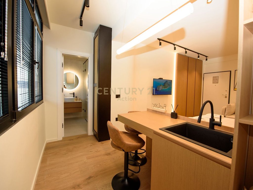Apartamento 1+1 y 1 estudio en lungomare, Vlorë | 117 m²!