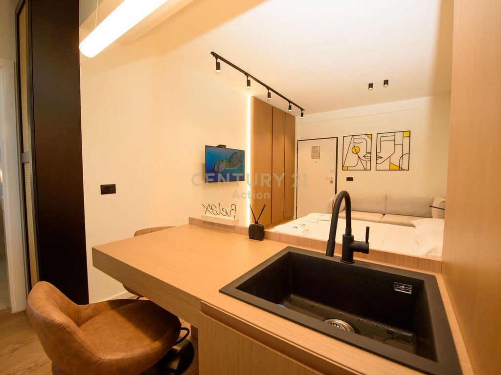 Apartamento 1+1 y 1 estudio en lungomare, Vlorë | 117 m²!