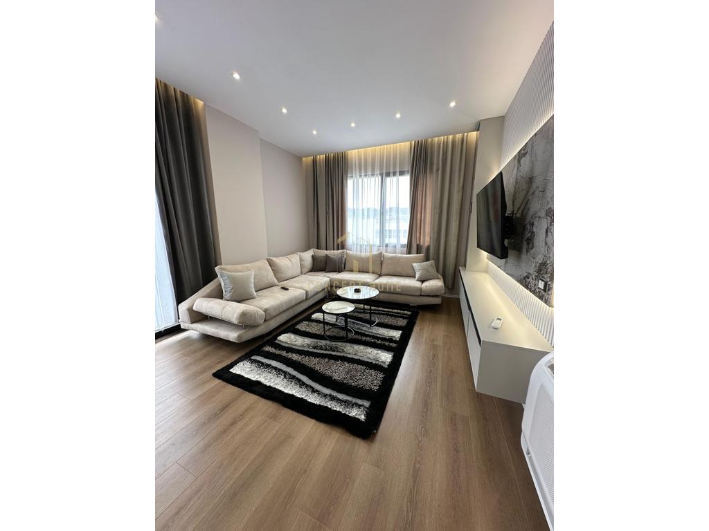 Appartement luxueux 2+1+2 à louer à l'intersection vasil shanto, Tirana