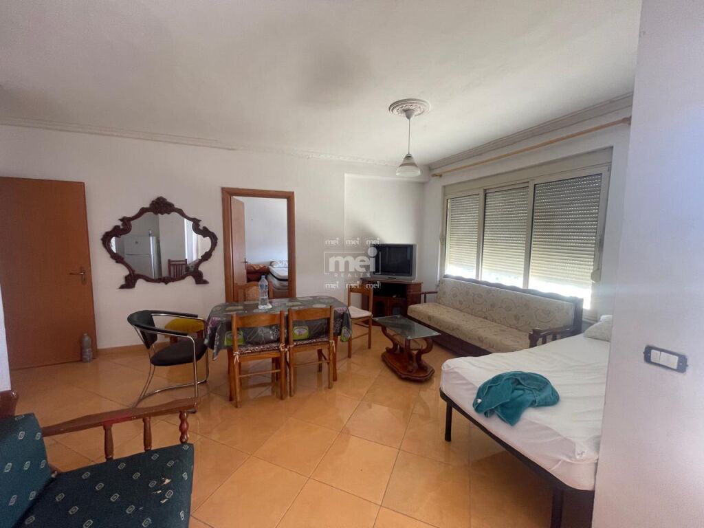 Shitet apartament 1+1 tek ish rajoni!