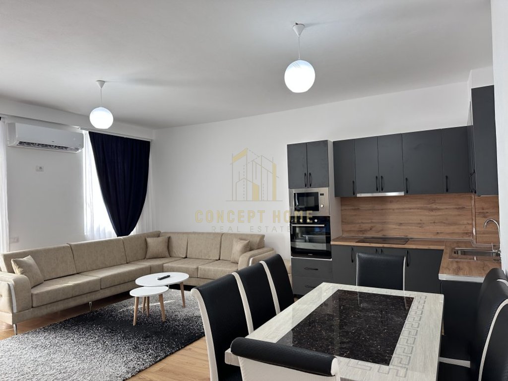 2+1 wohnung in Astir zu vermieten