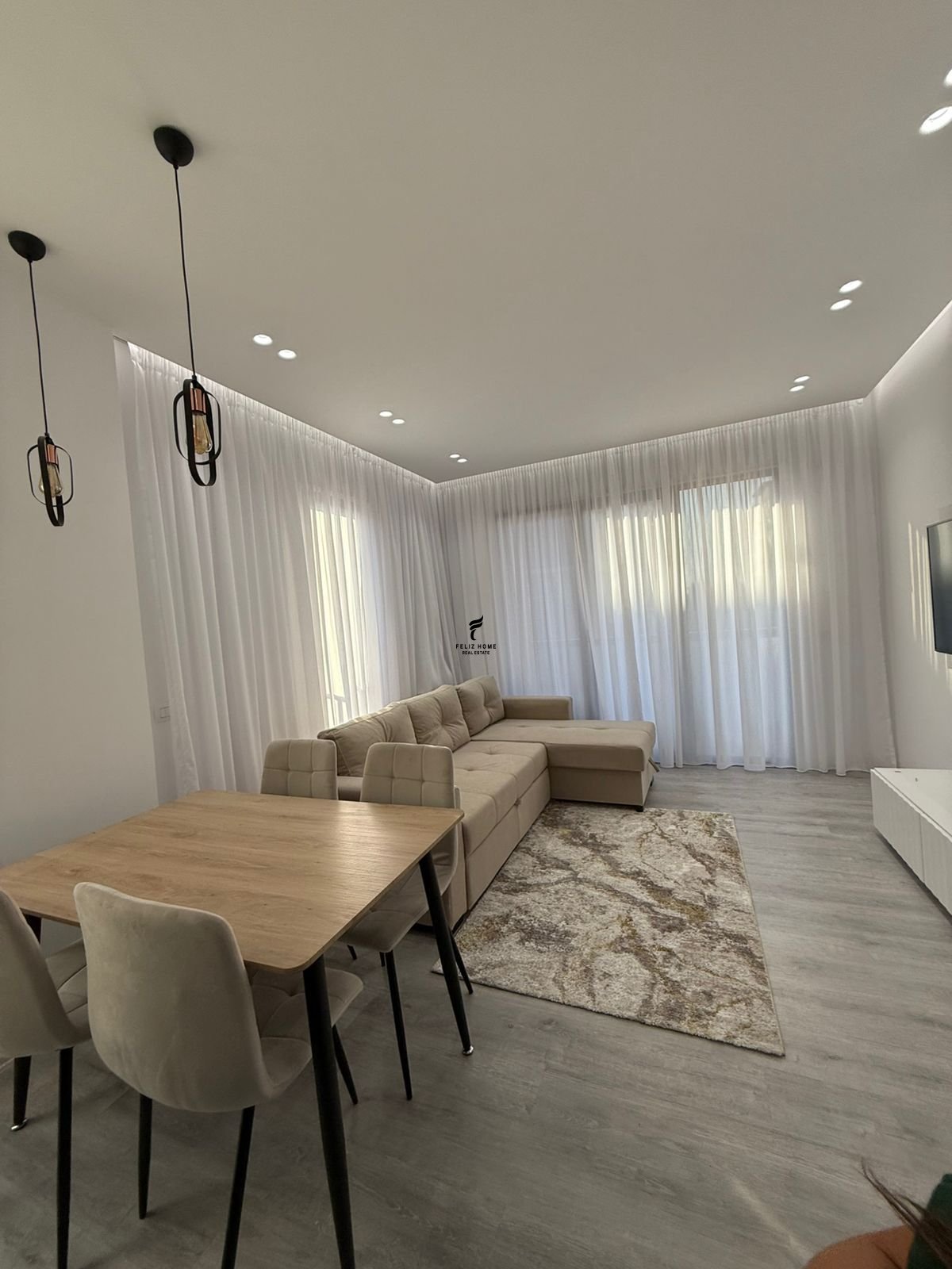 Apartament me qera 1+1 rruga siri kodra 60.000 leke