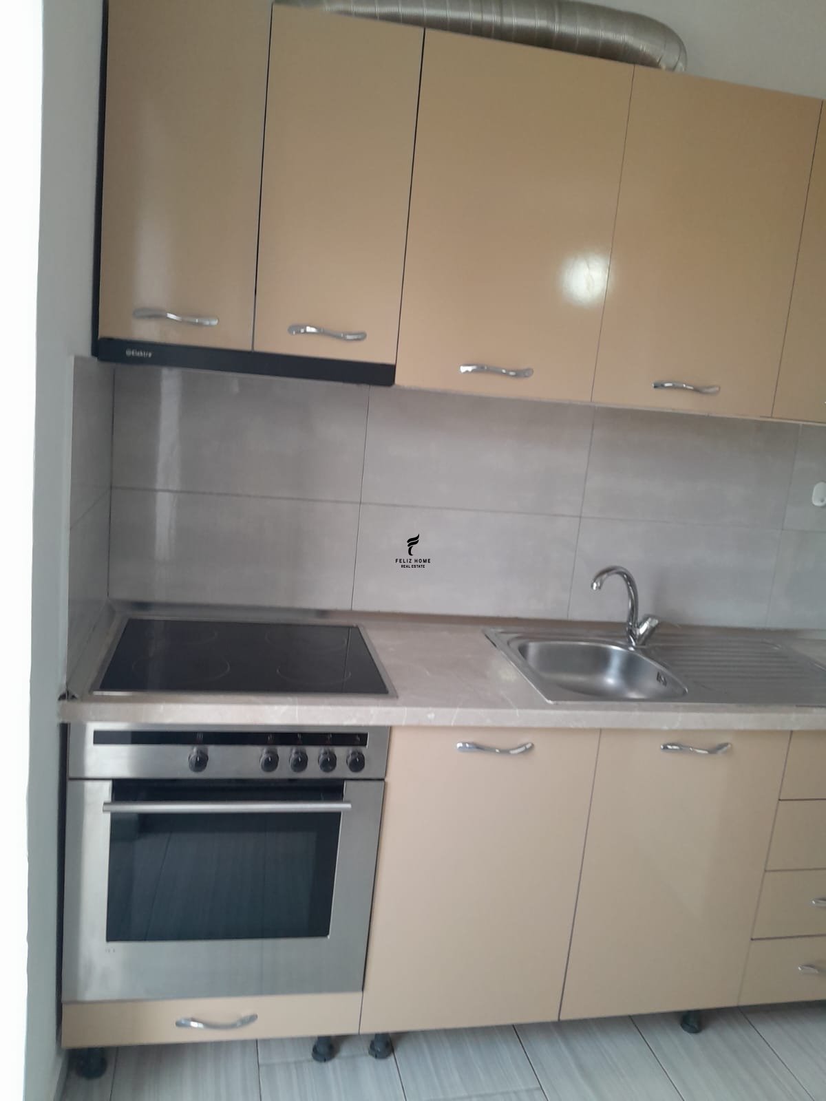 Apartament me qera 1+1 ruga bardhyl 40.000 leke